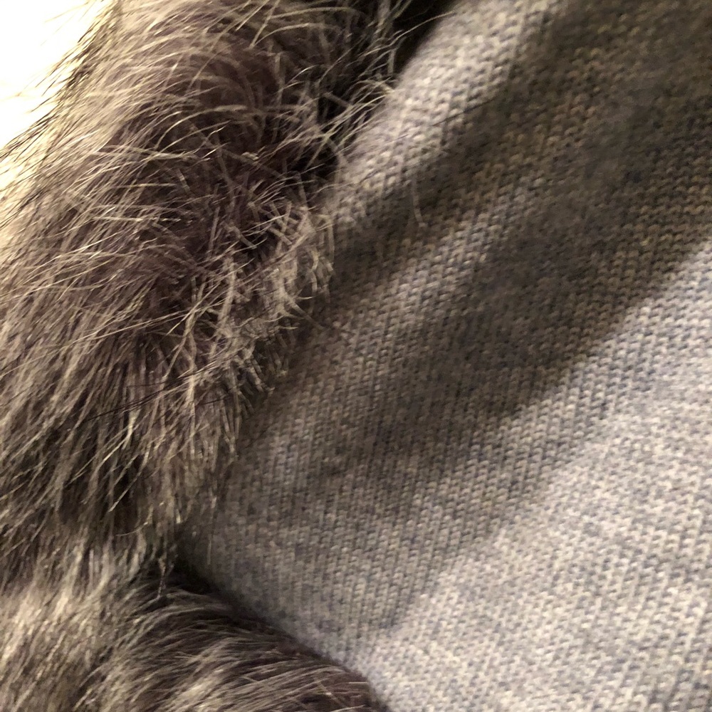 Fur Poncho - Picture 5 of 5